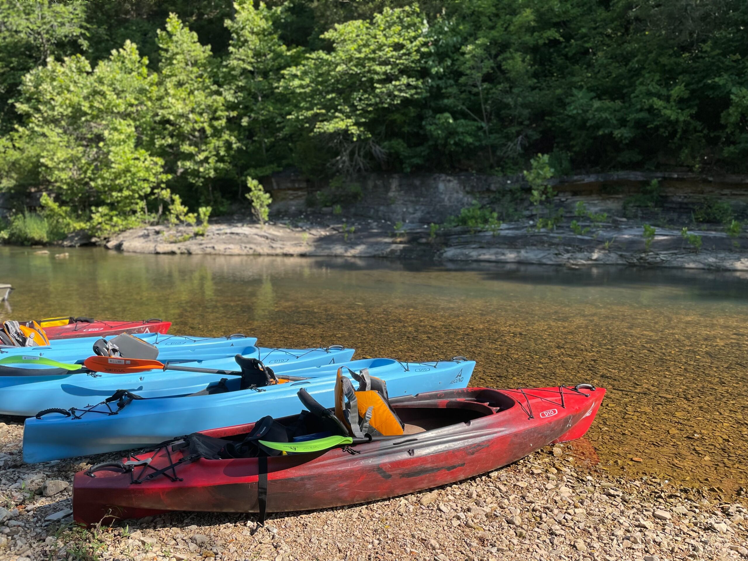 4K Ultra HD JPG-2023_DogwoodCanyon_Activities_Kayaking_0001